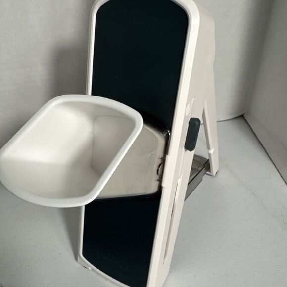 Prep Solutions SafePrep Multi Slicer with 8 Cutting Settings EUC - Picture 13 of 16